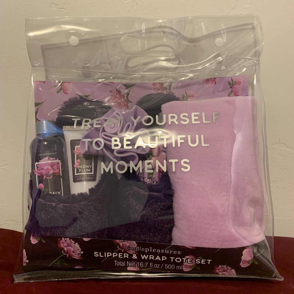Slipper/wrap bath set